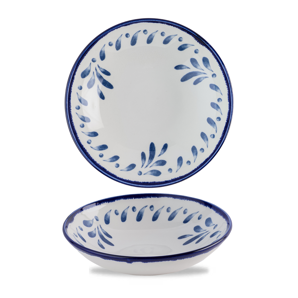 Zwei Teller mit blauem Muster.