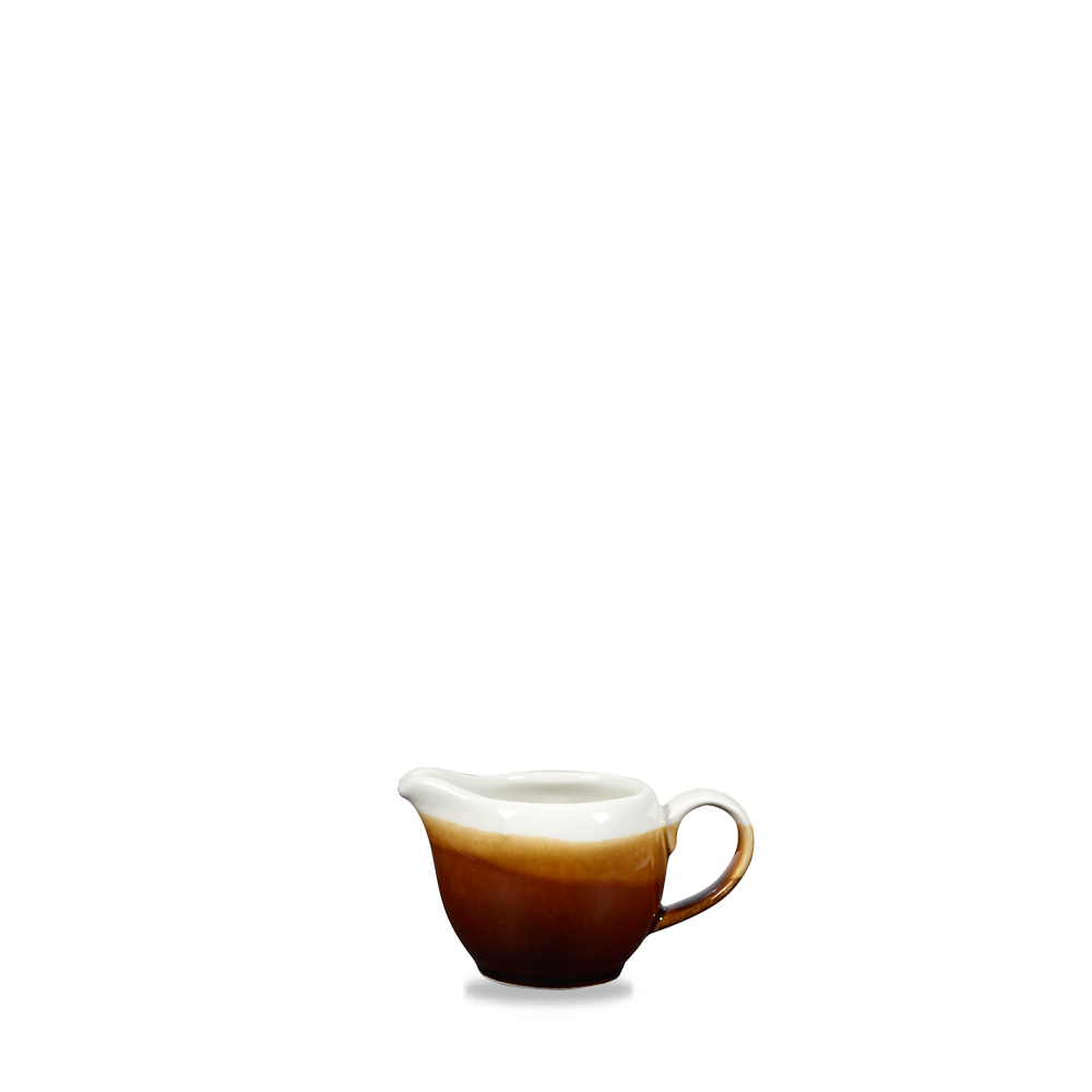 Kleine braune Milchkanne, isoliert.