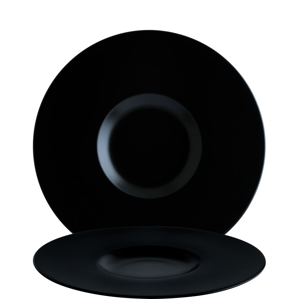 Zwei schwarze Teller, schlichtes Design.