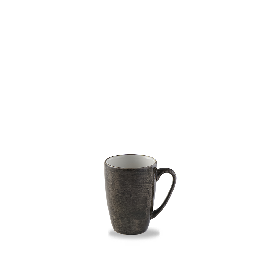 Schwarze Tasse auf weißem Hintergrund.