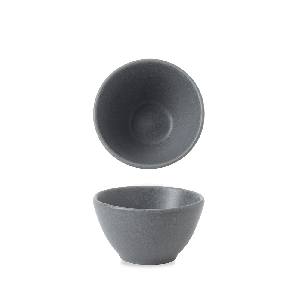 Zwei graue Schalen, minimalistisch.