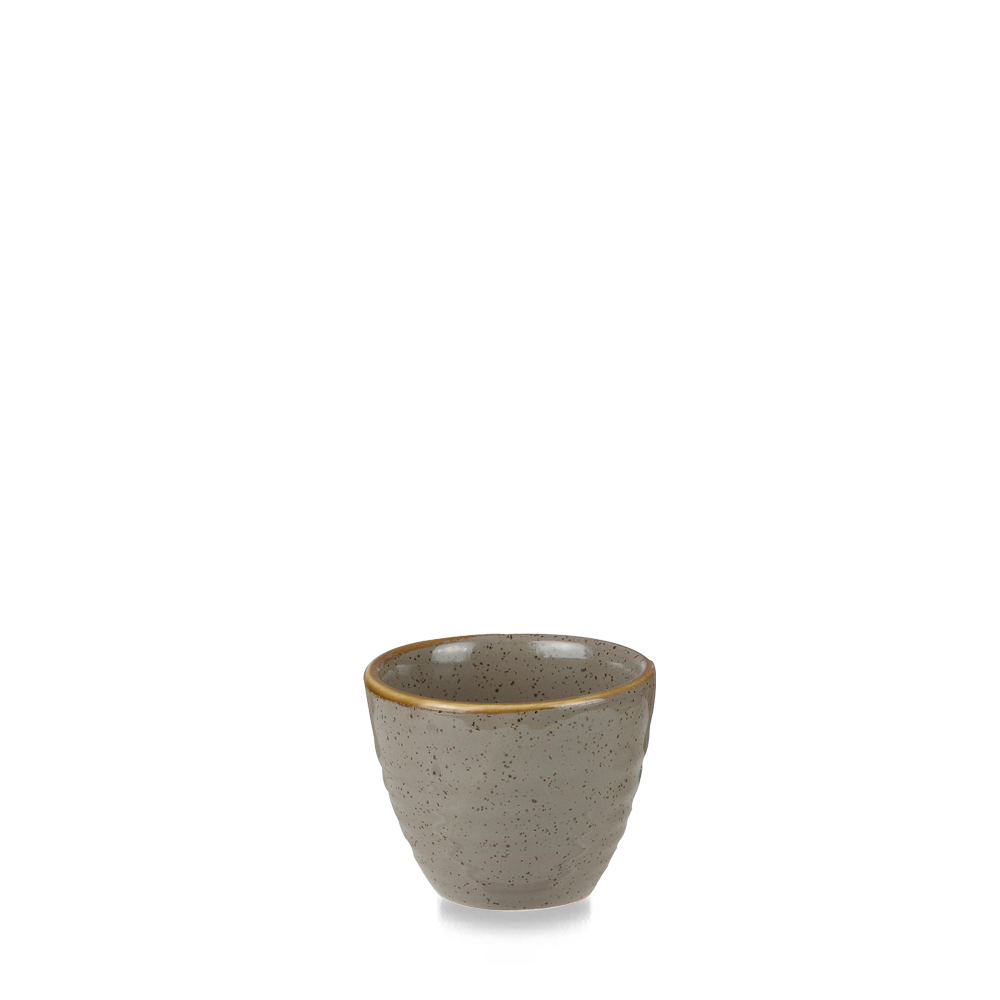Grauer, gesprenkelter Keramikbecher.