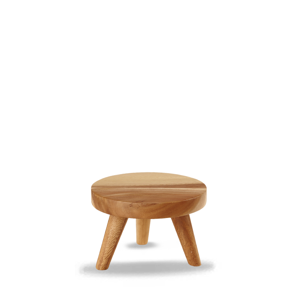 Kleiner runder Holztisch mit Beinen.