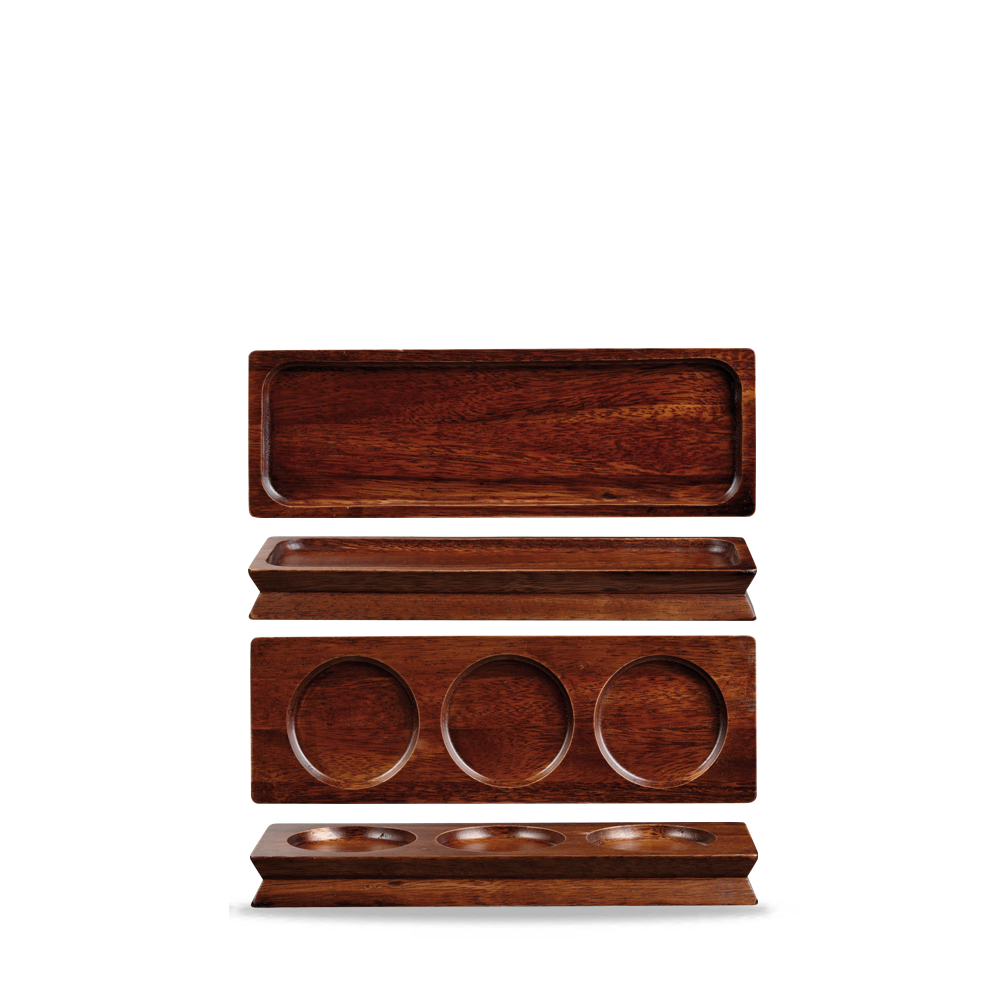 Holztabletts mit Vertiefungen.