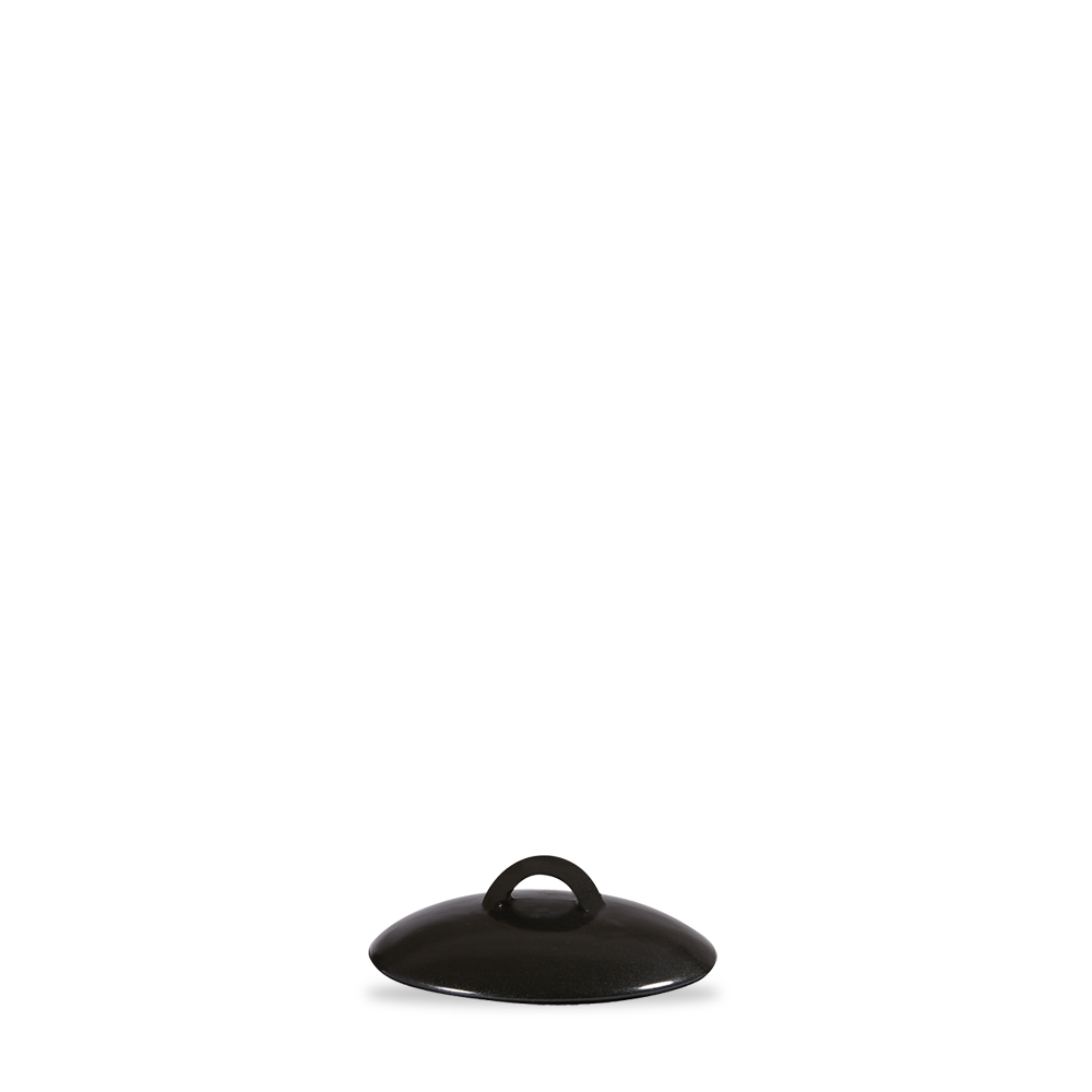Schwarzer Topfdeckel auf weißem Hintergrund.