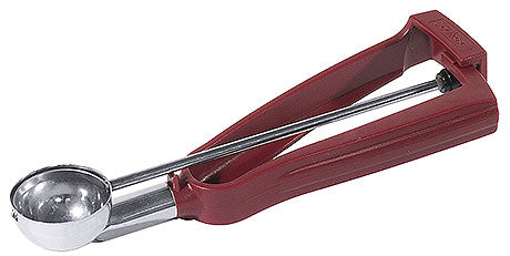 Roter Portionierer mit Metallkugel.