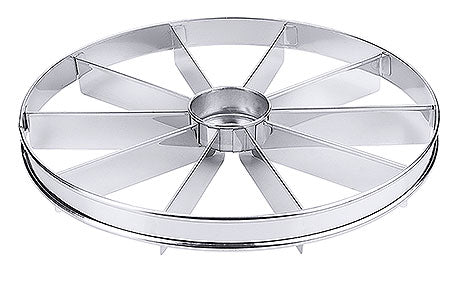 Tortenring mit Schneideeinheit aus Metall.