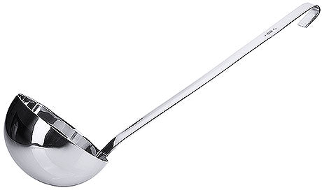 Silberne Suppenkelle mit Haken.