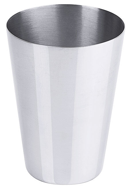 Metallbecher aus Edelstahl, glänzend.