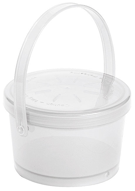 Transparenter Kunststoffbehälter mit Henkel.