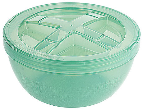 Grüne Schüssel mit Deckel.