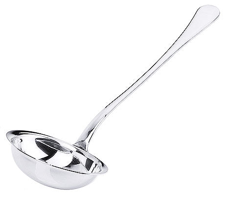 Silberne Suppenkelle aus Edelstahl.