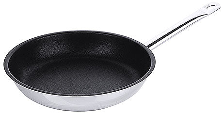 Bratpfanne mit Griff aus Metall.