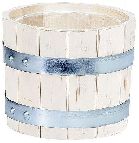 Holzeimer mit Metallringen.