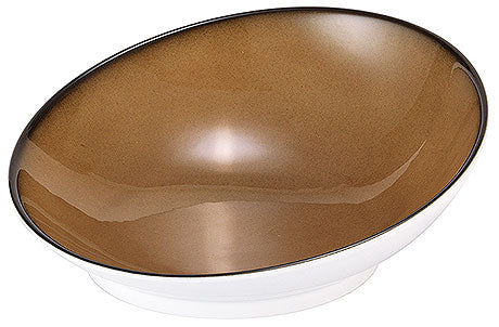 Braune, ovale Schale aus Porzellan.