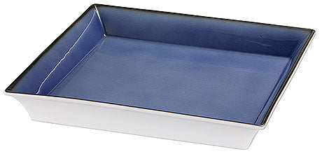 Rechteckige, blaue Servierschale aus Porzellan.