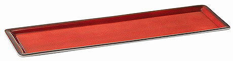 Rotes rechteckiges Tablett aus Melamin.