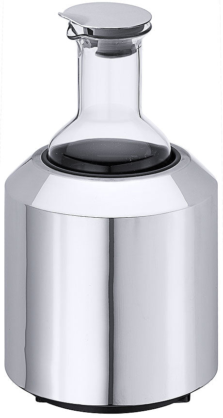 Karaffe in Edelstahlkühler.