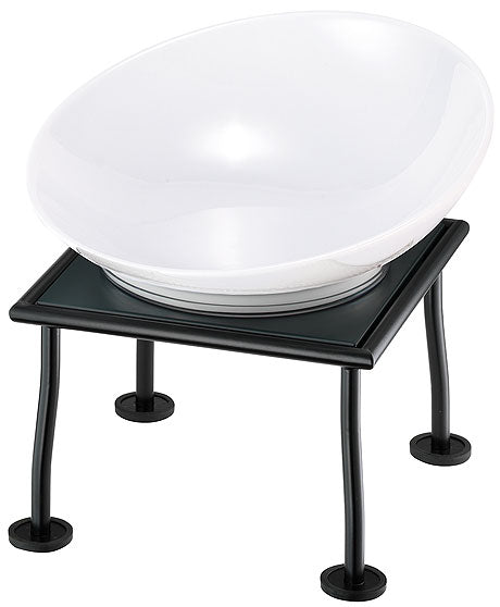 Schüssel auf schwarzem Gestell.