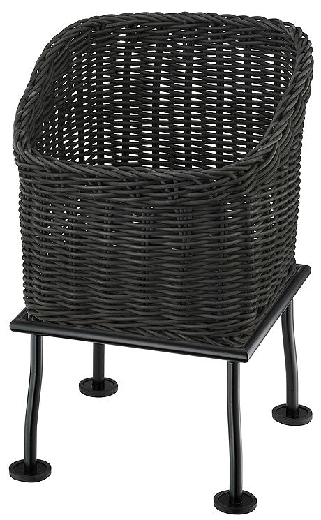 Schwarzer Korbstuhl mit Metallbeinen.
