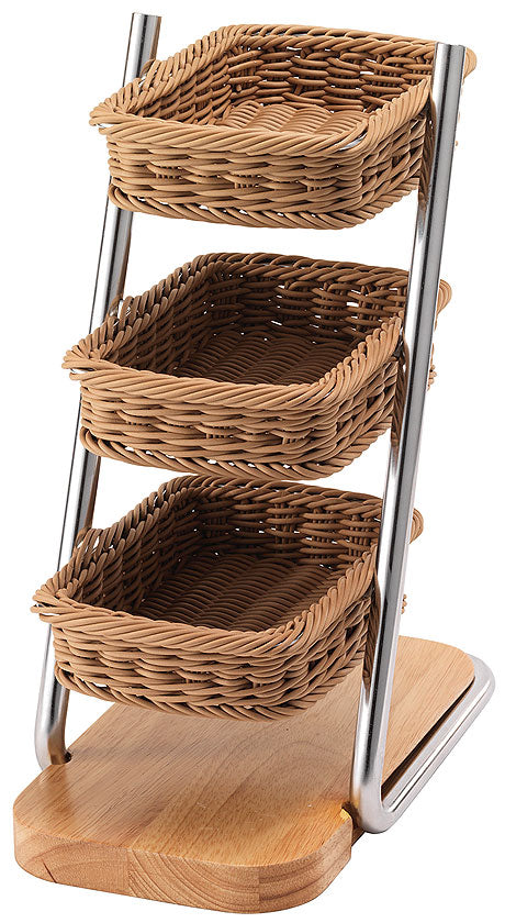 Dreistufiger Korbständer aus Holz.