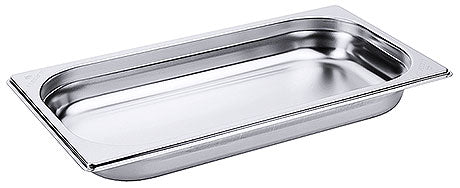 Edelstahl-Gastronormbehälter, rechteckig, leer.