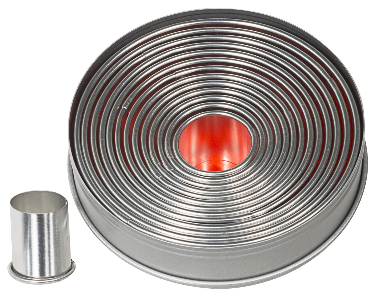 Runde Ausstechformen aus Metall.