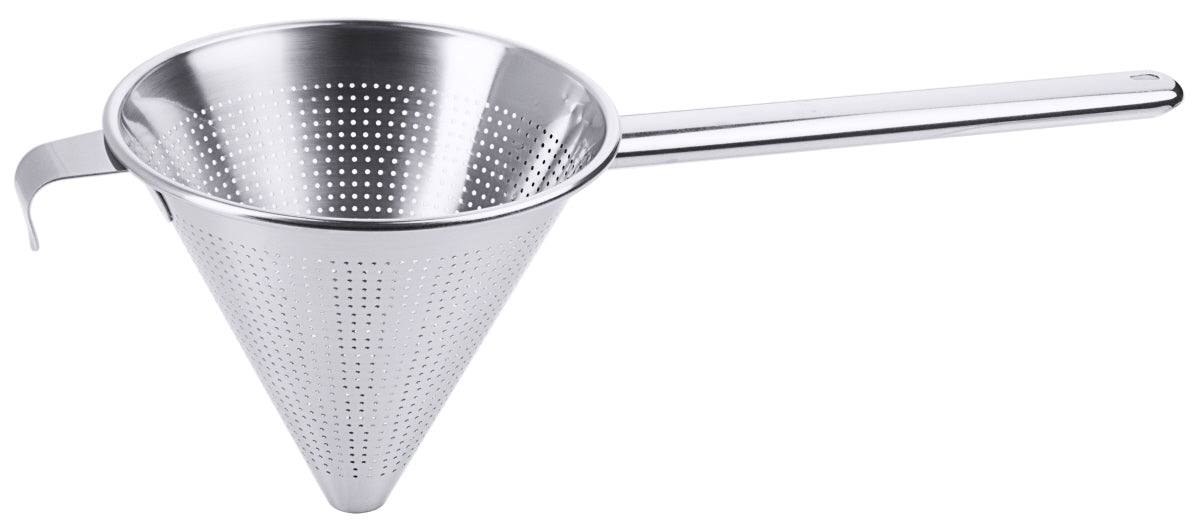 Kegelförmiges Sieb mit langem Griff.