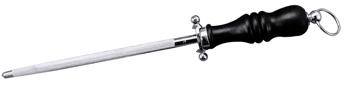 Wetzstahl mit schwarzem Griff.
