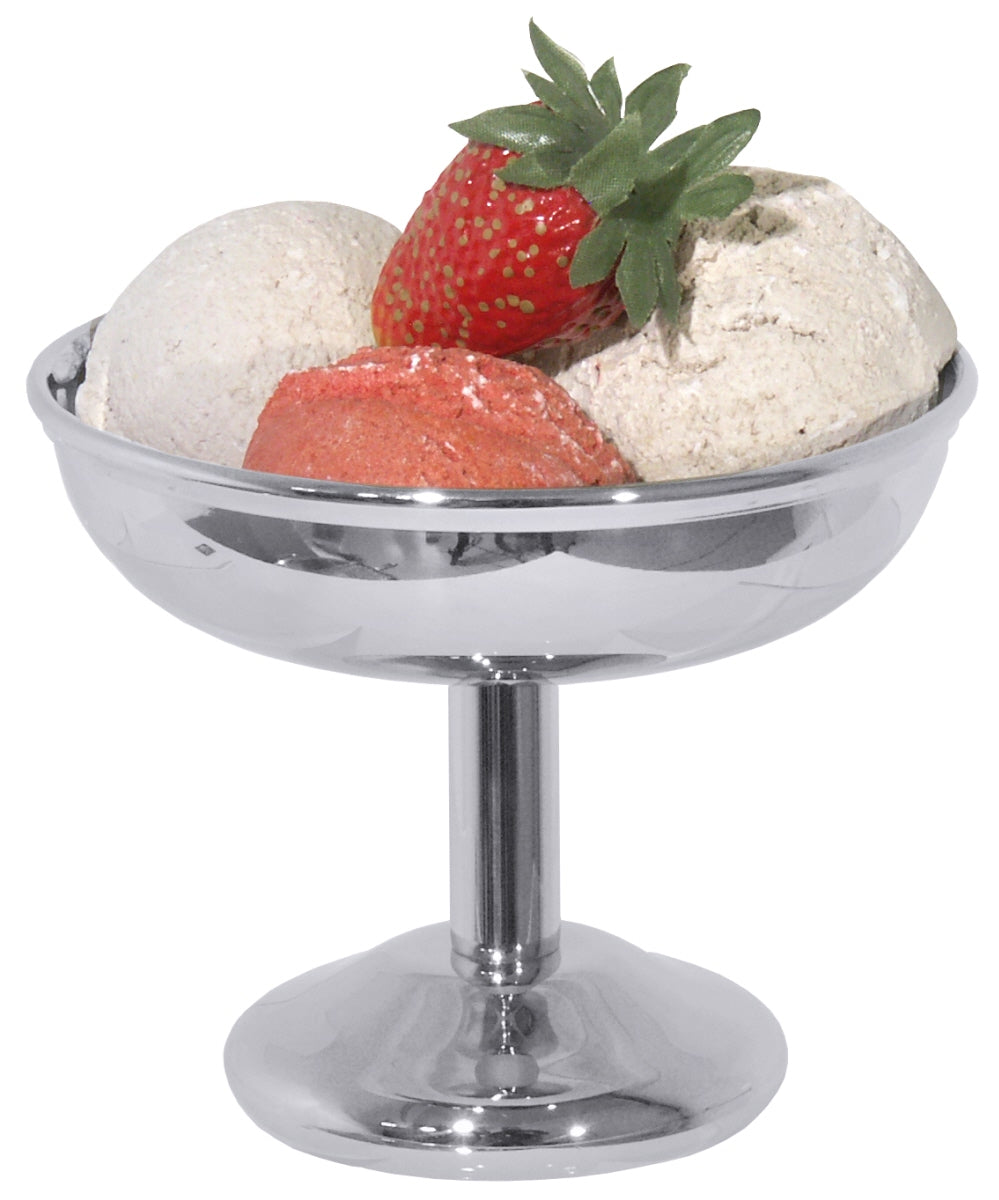 Eisbecher mit verschiedenen Eiskugeln.