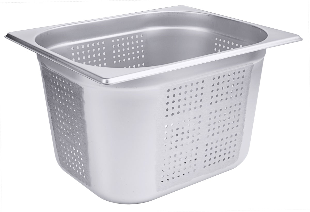 Perforierter GN-Behälter aus Edelstahl.