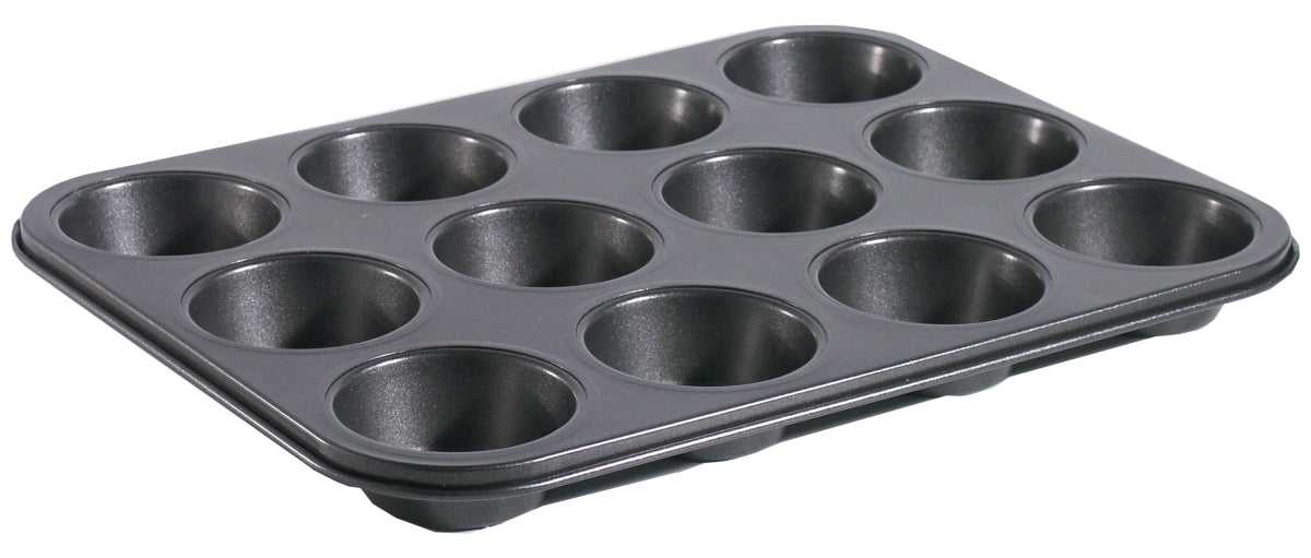 Muffinblech mit zwölf Mulden.