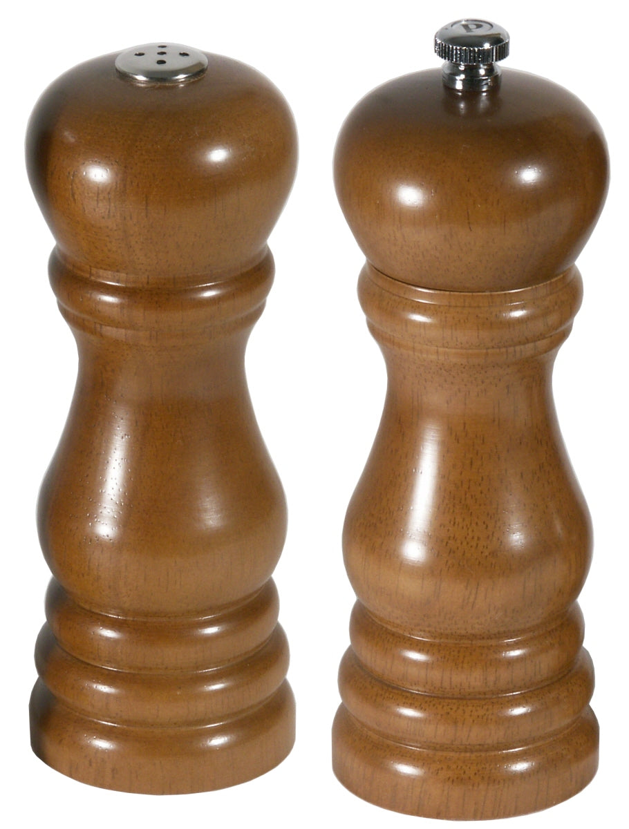 Salz- und Pfeffermühlen aus Holz.
