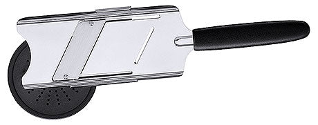 Gemüsehobel mit schwarzem Griff.