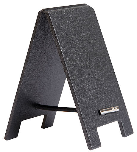 Schwarzes Tischaufsteller-Schild aus Metall.
