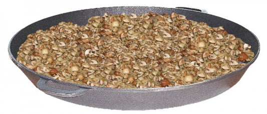 Große Pfanne mit Pilzen.