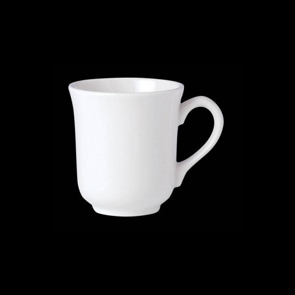 Weiße Tasse auf schwarzem Hintergrund.