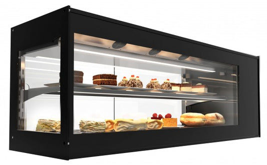 Kühlvitrine mit verschiedenen Desserts.