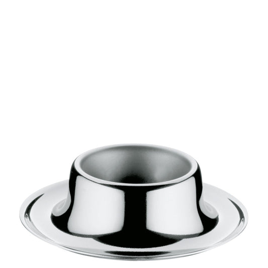Silberne Kaffeetasse auf Unterteller