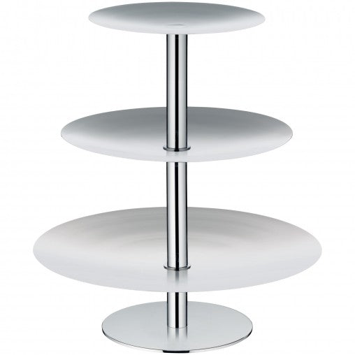 Dreistöckige, runde Etagere aus Metall.