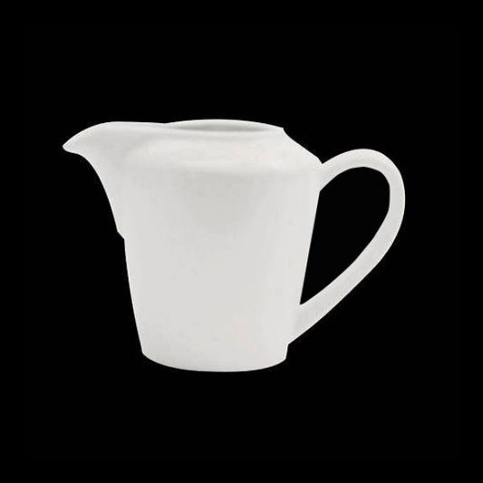 Weiße Porzellan-Milchkanne auf Schwarz.