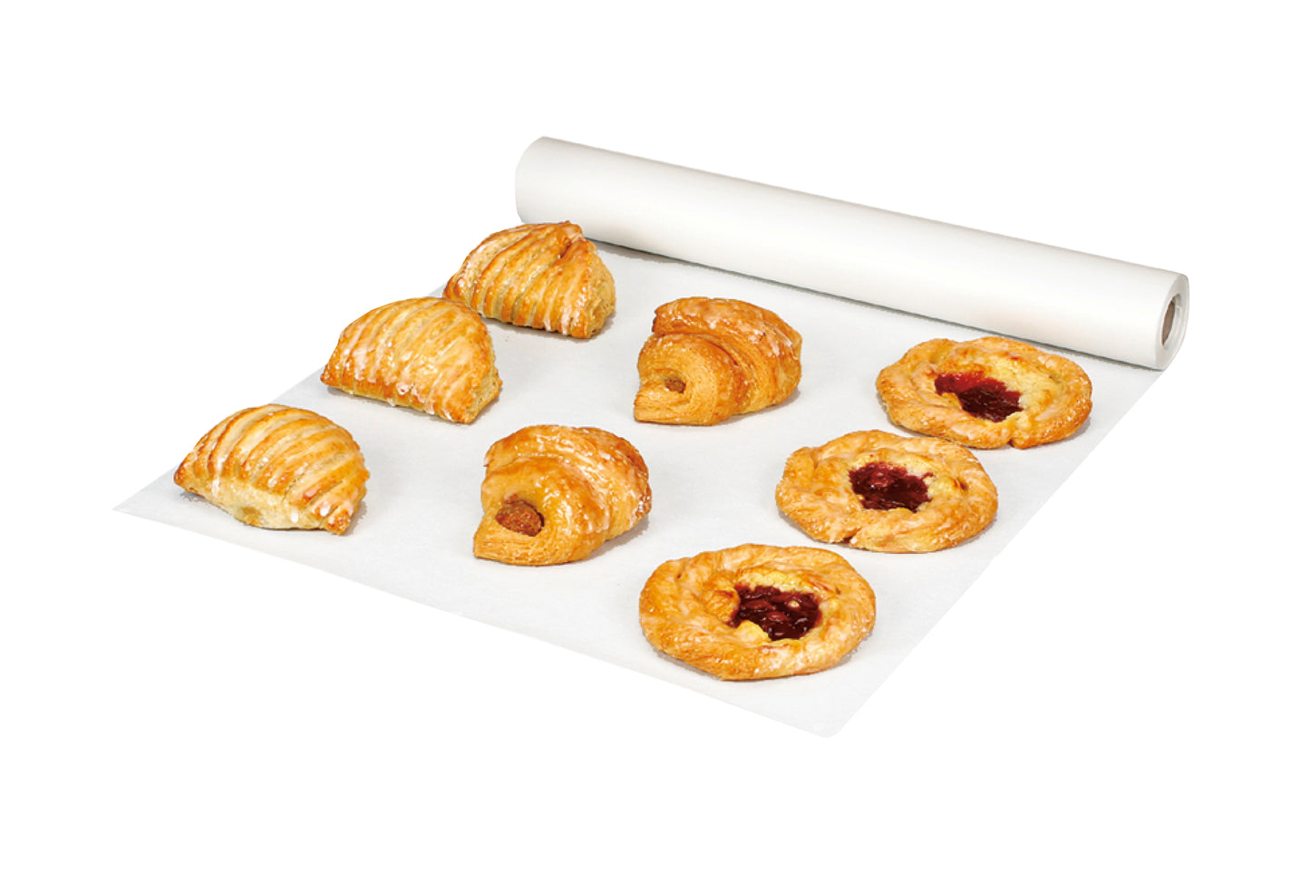 Gebäck auf Backpapier platziert.