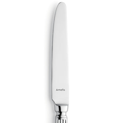 Silbernes Tafelmesser mit glattem Griff.