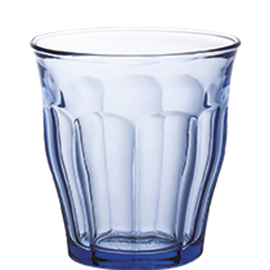 Glas Wasser in Gastronomie