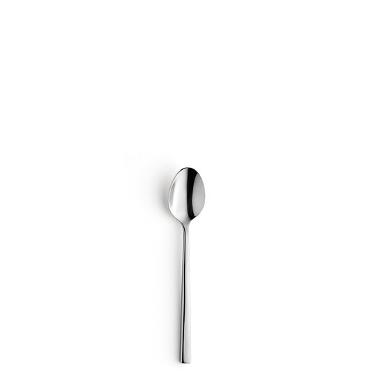 Ein Löffel auf weißem Hintergrund