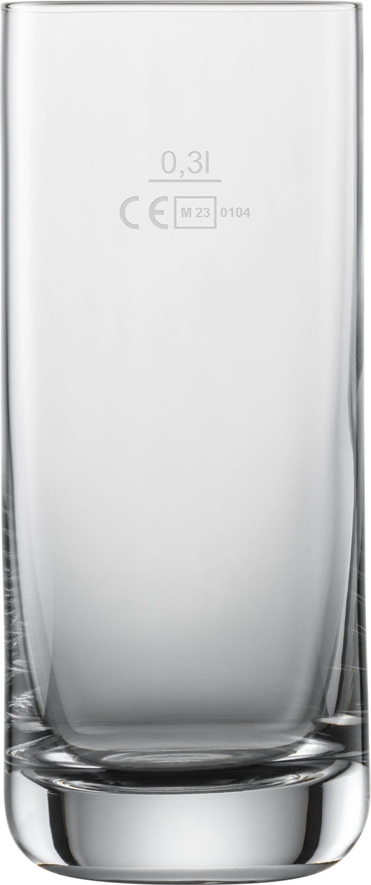 Leeres Glas mit CE-Kennzeichnung.