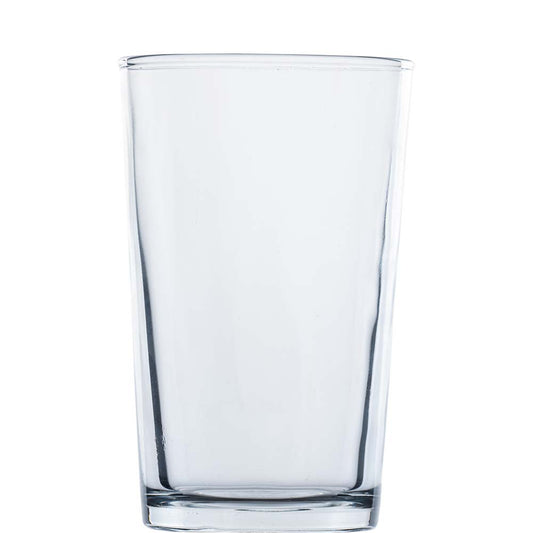 Glas Wasser, klar, nah