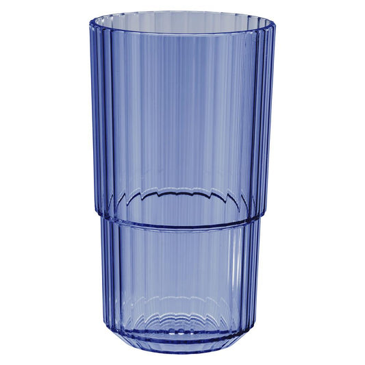 Blaue Gläser für Gastronomiezwecke