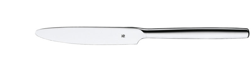 Silbernes Küchenmesser auf weißem Hintergrund.