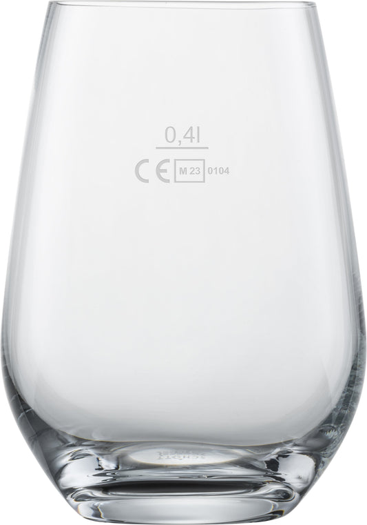 Transparentes Glas mit Füllmarkierung.